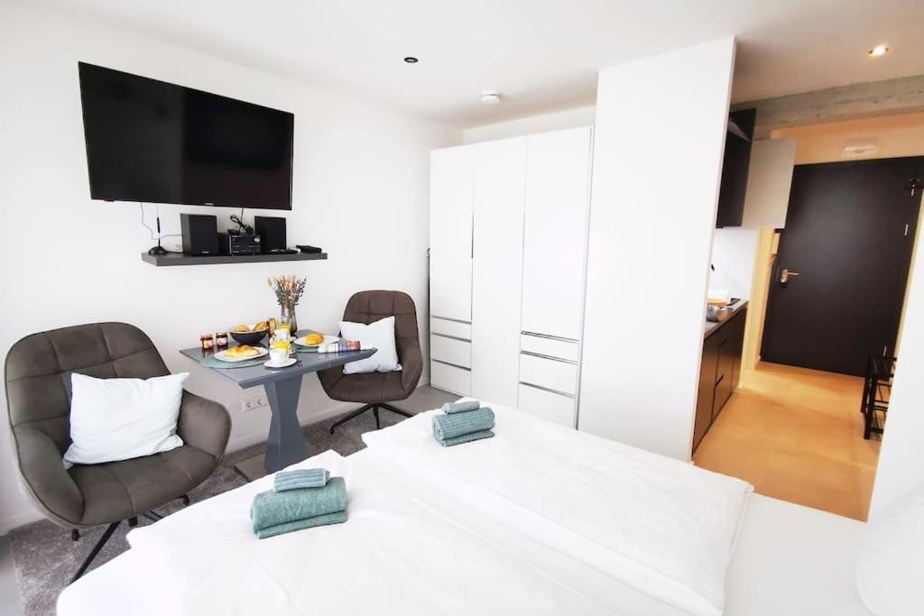 Hh 03 By Rockchair - Superhost Status - Modernes Apartment Mit Sonnigem Balkon & Premium Boxspringbetten In Winterhude - Hamburg Top Geheimtipp Экстерьер фото