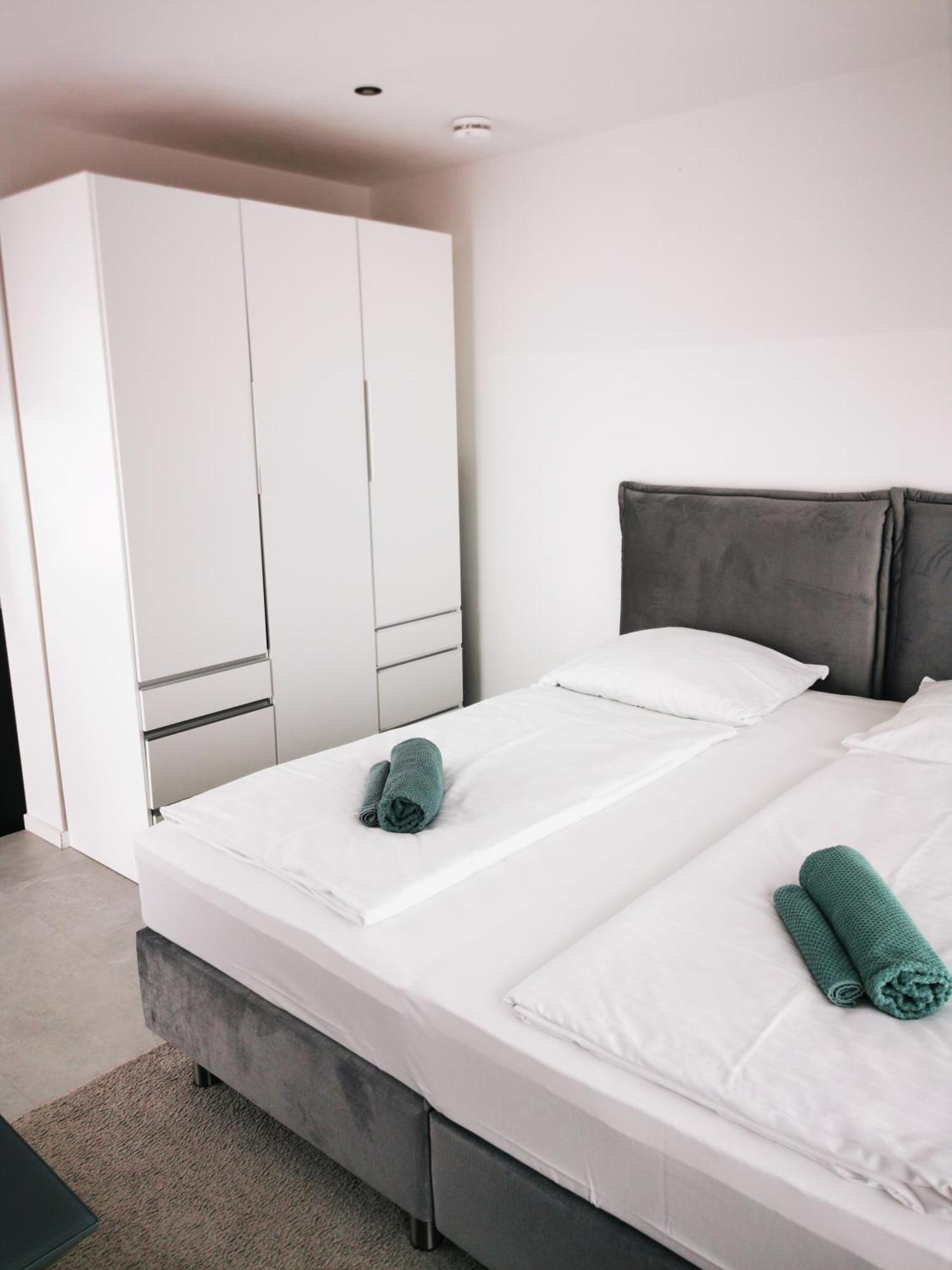 Hh 03 By Rockchair - Superhost Status - Modernes Apartment Mit Sonnigem Balkon & Premium Boxspringbetten In Winterhude - Hamburg Top Geheimtipp Экстерьер фото