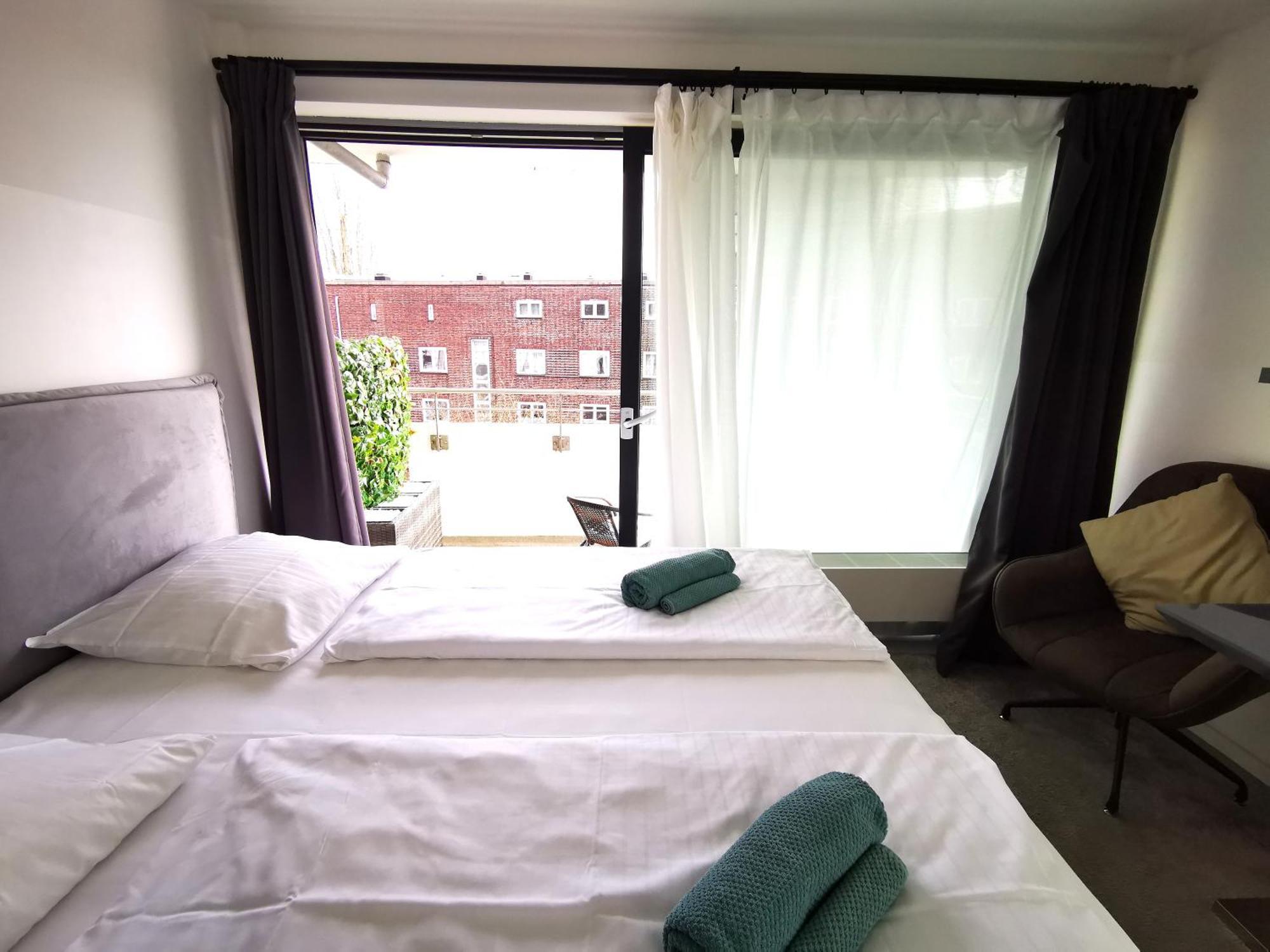 Hh 03 By Rockchair - Superhost Status - Modernes Apartment Mit Sonnigem Balkon & Premium Boxspringbetten In Winterhude - Hamburg Top Geheimtipp Экстерьер фото